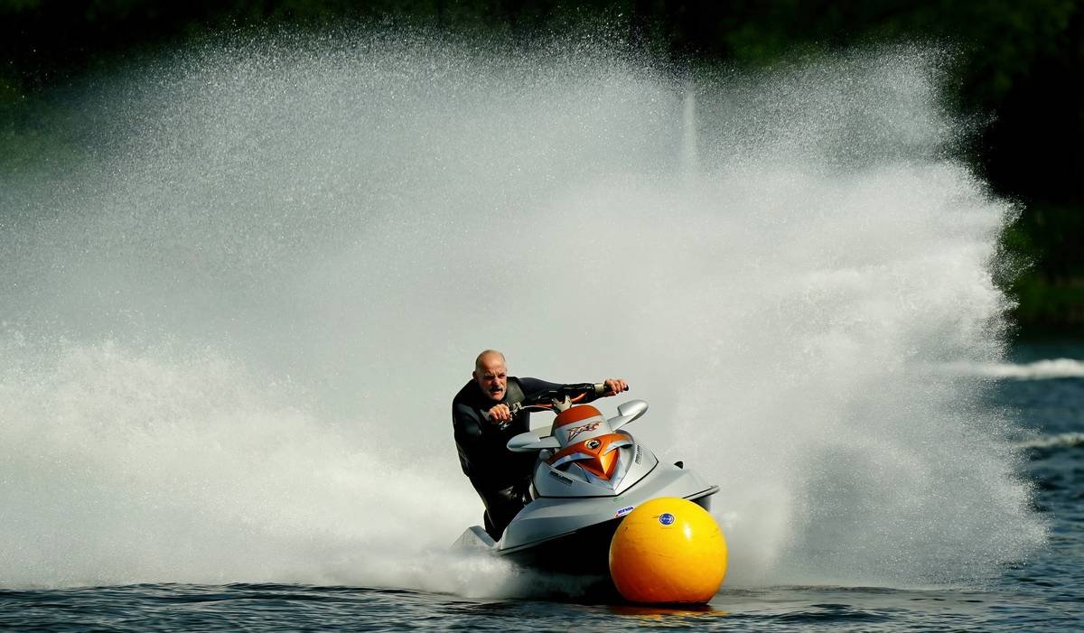 Chart showing 68% of kayak rental businesses lack proper commercial insurance coverage