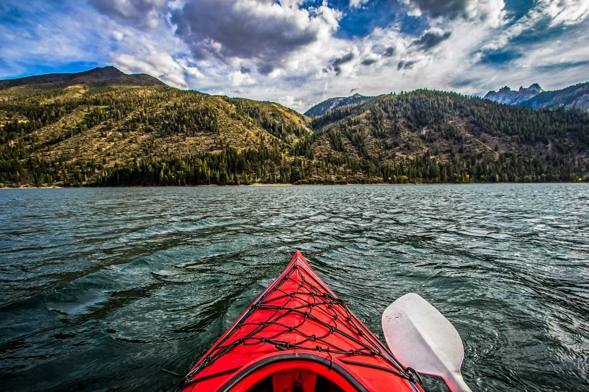 How Much to Rent a Kayak: What You’re *Actually* Paying For (Plus Hidden Costs & Insurance Truths)
